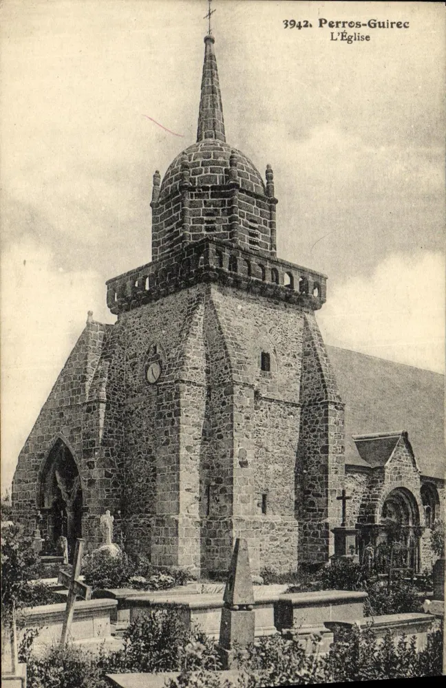 Perros-Guirec — De Kerk — Ansichtkaart nr. 3942 - Voorkant