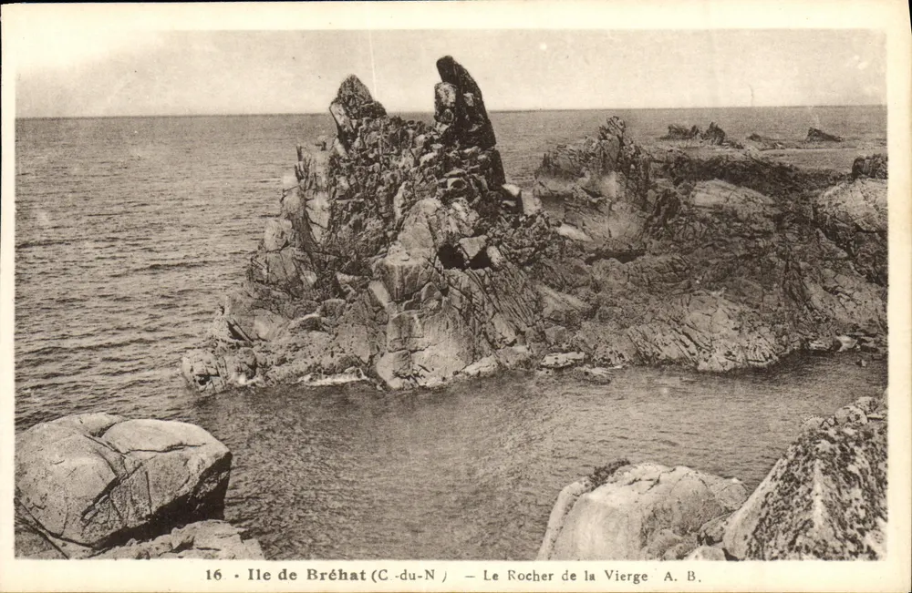 Ilha de Bréhat (C.-du-N.) — O Rochedo da Virgem — A. B. - Frente