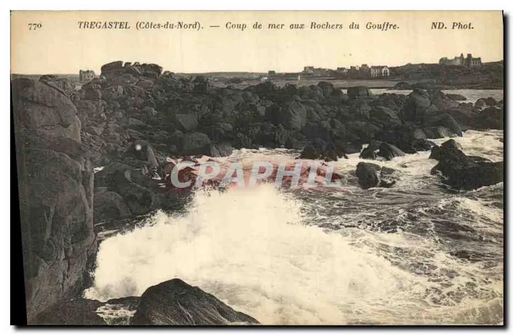 TREGASTEL (Côtes-du-Nord) — Blick auf das Meer bei den Rochers du Gouffre — ND. Phot. - Vorderseite