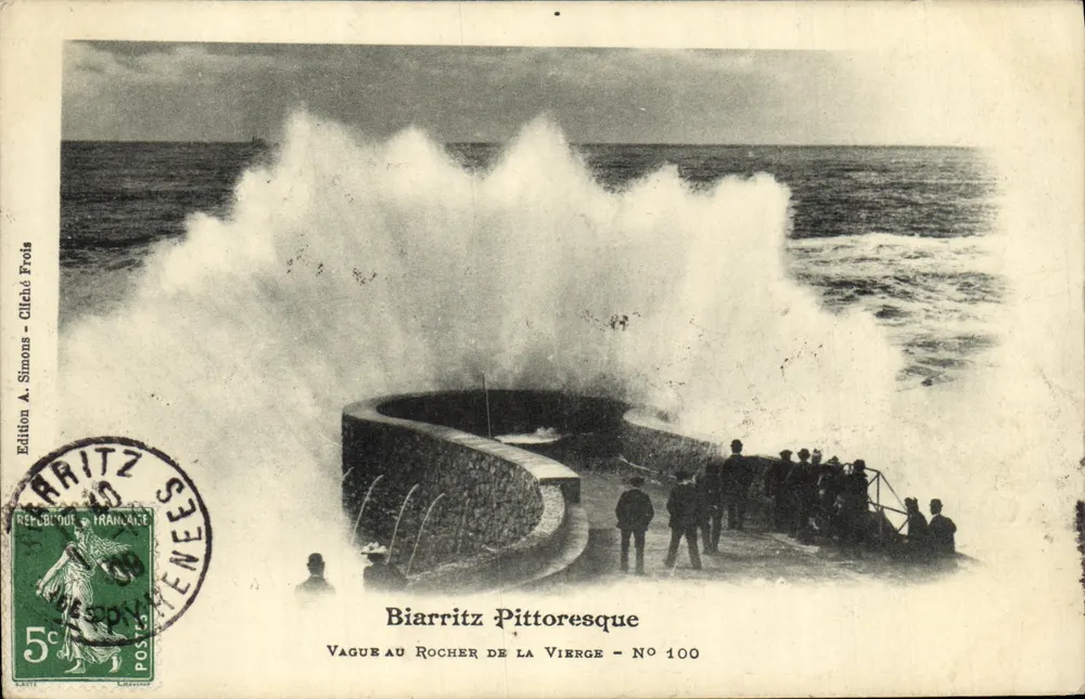 Biarritz Pittoresque — Welle am Felsen der Jungfrau — Edition A. Simons - Cliché Frois - Nr. 100 - Vorderseite
