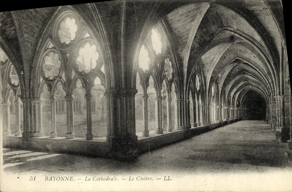 Bayonne — A Catedral — O Claustro — LL. — N° 51 - Frente