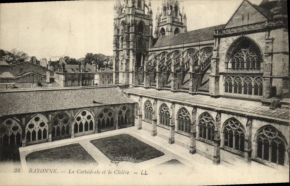 Bayonne — A Catedral e o Claustro — LL - Frente