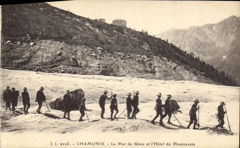 Chamonix — Das Eissee und das Hotel du Montenvers — J.J. 2225 - Vorderseite