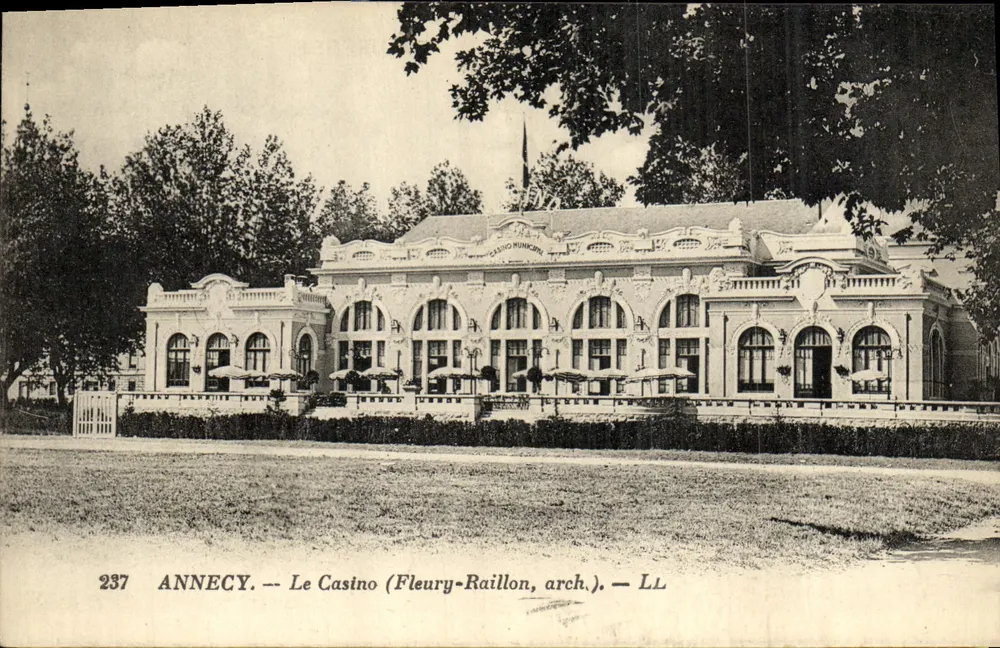 Annecy — Das Casino (Fleury-Raillon, arch.) — LL - Vorderseite