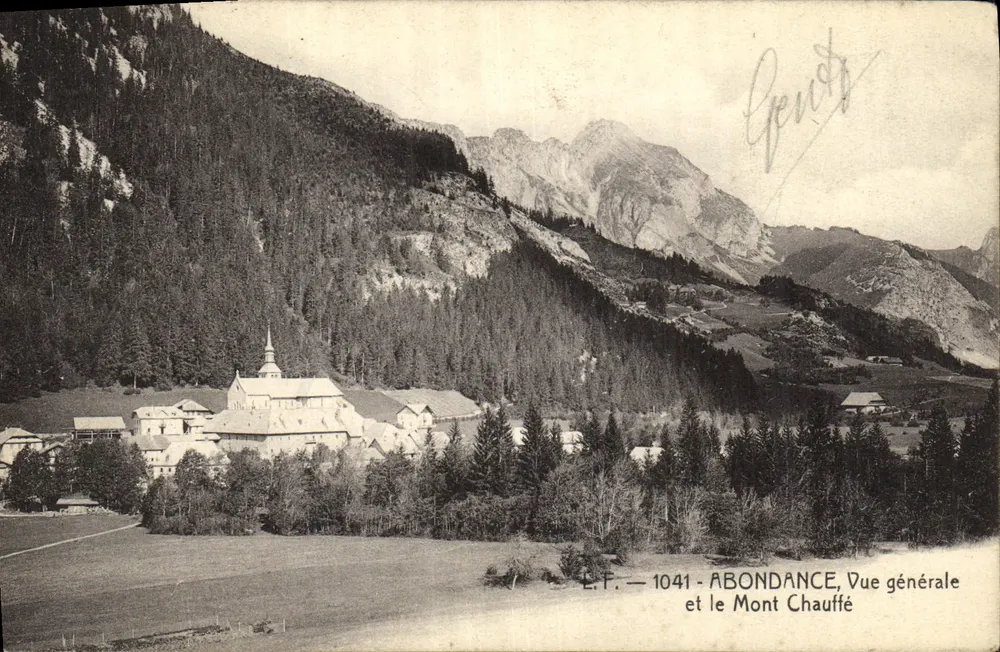 Abondance — vista geral e o Mont Chauffé — E.T.F. 1041 - Frente