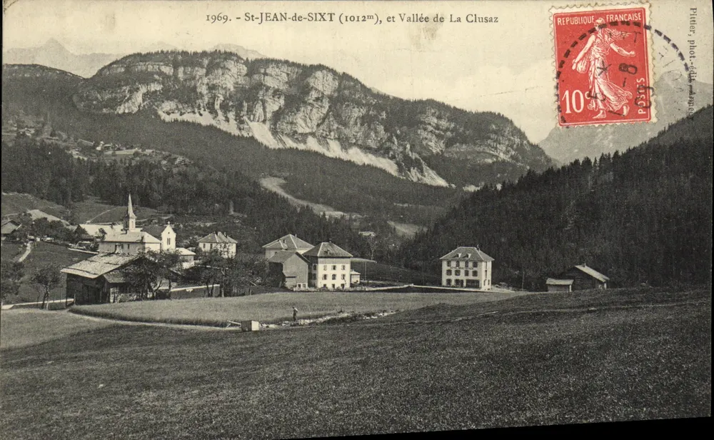 St-Jean-de-Sixt (1012m), e Valeira de La Clusaz — Foto de Philer — n° 1969 - Frente