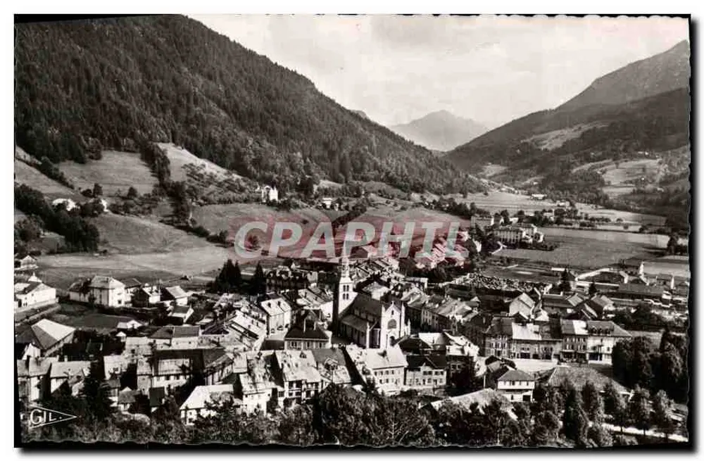 Thones (Haute-Savoie) — Allgemeiner Blick und Tal der Esseyrieux - Vorderseite