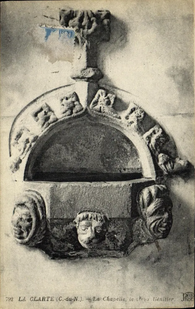 La Clarte (C.-du-N.) — A Capela, o Léteau Bénitier - Frente