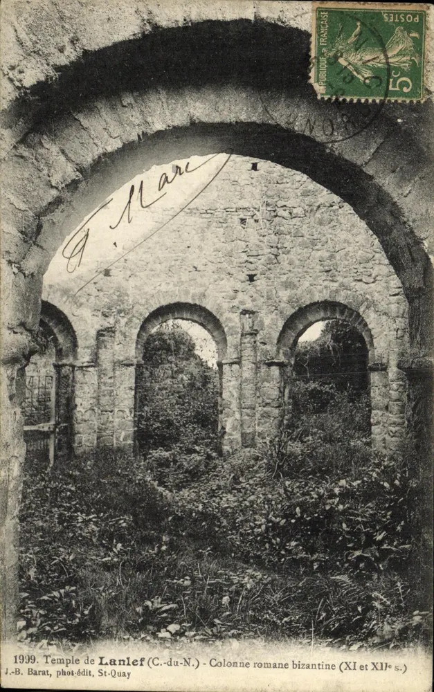 Templo de Lanleff (C.-du-N.) — Coluna romana bizantina (XI e XII séculos) — J.-B. Barat, fot.-edit., St-Quay - Frente