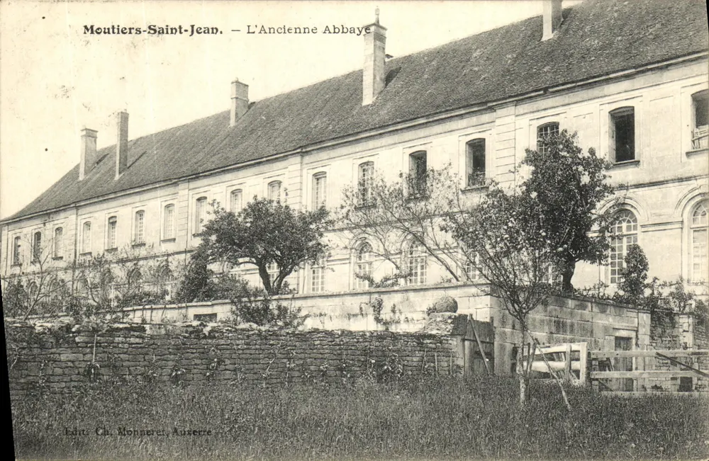Moutiers-Saint-Jean — A Antiga Abadia — Edit. Ch. Monneret, Aussette - Frente