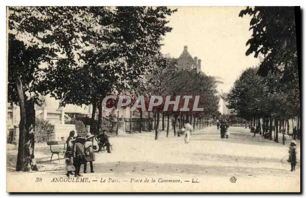 Angoulême — O Parque — Praça da Comuna — LL - Frente