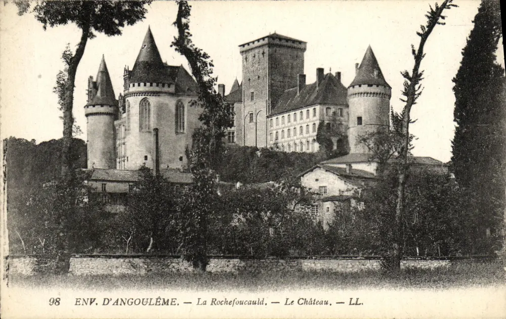 Env. d'Angoulême — La Rochefoucauld — O Castelo — LL. — N° 98 - Frente