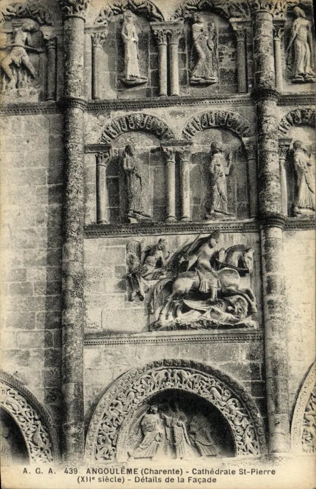 Angoulême (Charente) - Details der Fassade der Kathedrale St-Pierre (12. Jahrhundert) — A.G.A. 439 - Vorderseite