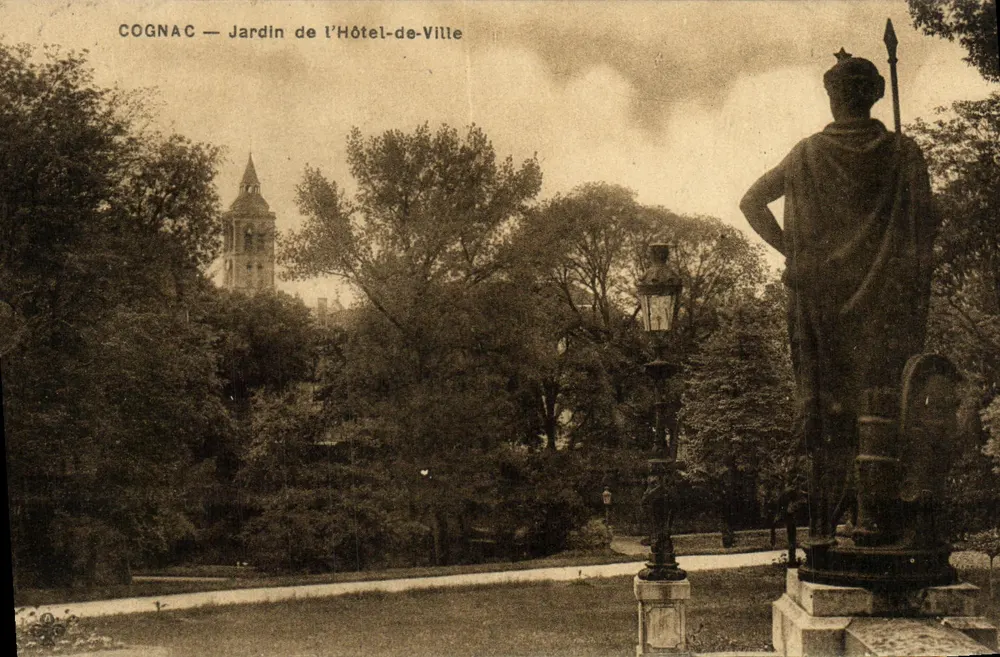 Cognac — Ansicht des Rathausgartens — Heliotypie-Ausgabe - Exc. Cognac - Vorderseite