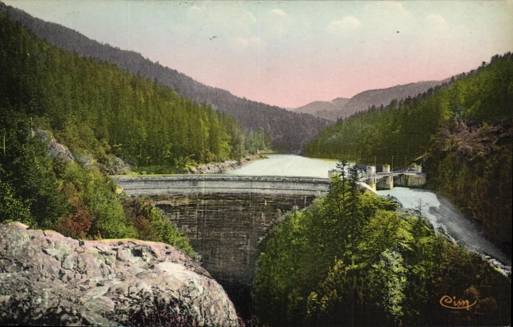 Staudamm der Grande Rhue — Champs-sur-Tarentaine (Cantal) — Verlag Cim - Vorderseite