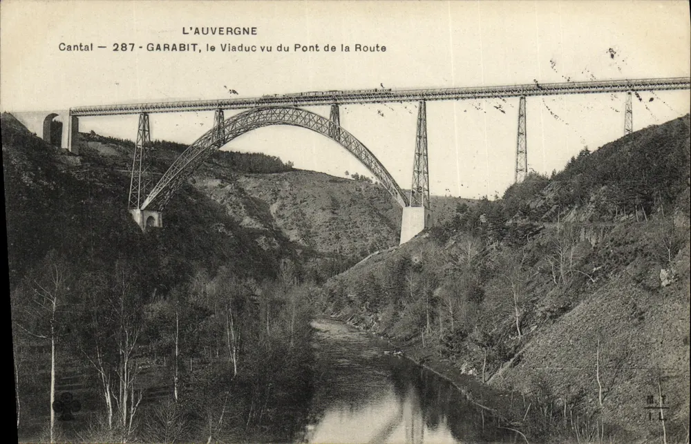 Garabit, der Viadukt vom Brücke der Straße gesehen — Auvergne, Cantal — 287 - Vorderseite