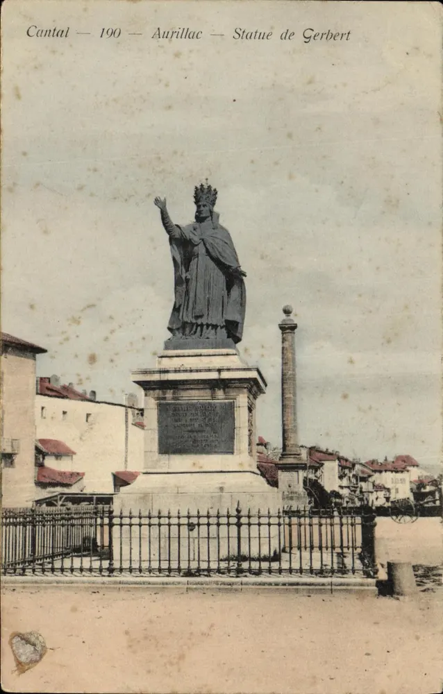 Aurillac — Statue de Gerbert — Éditeur : Phot. Monnery, Tarpis - Frente