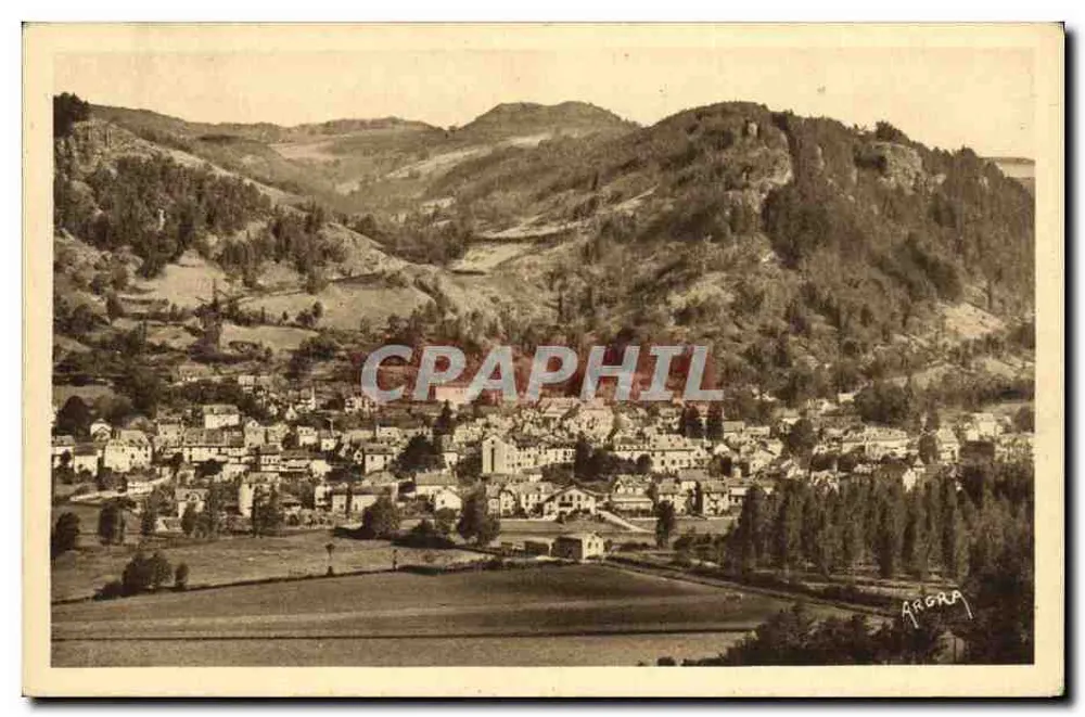 Vic-sur-Cère (Cantal) — vista geral — Les Arts Graphiques, n° 246 - Frente