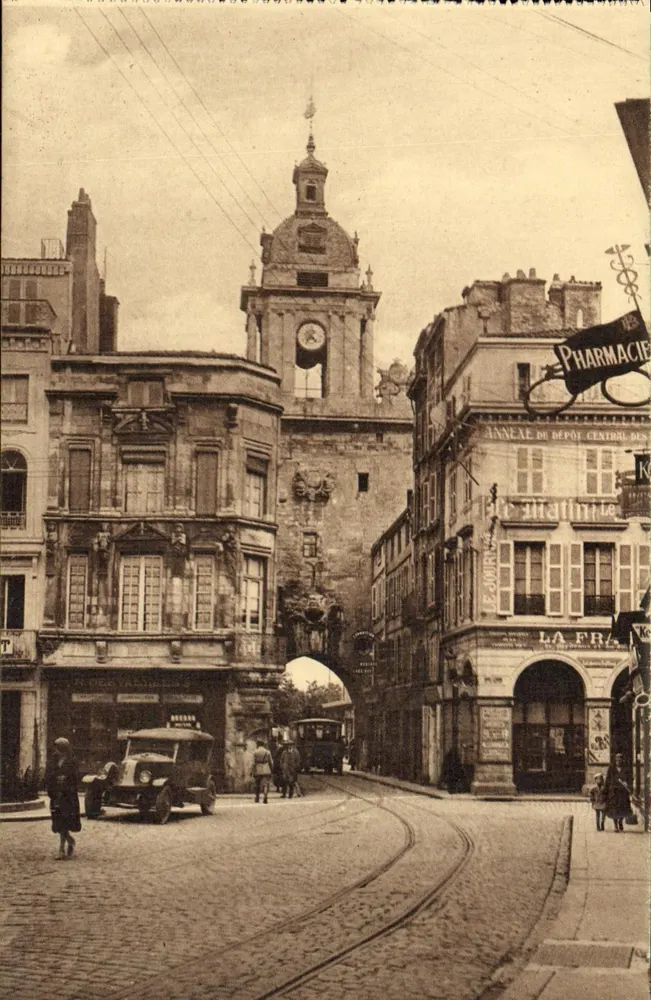 La Rochelle — Rue de la Grosse-Horloge — Künstlerische Ausgabe R. Bevin - Vorderseite