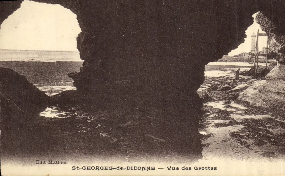 St-Georges-de-Diddonne — Ansicht der Höhlen — Edit Mathieu - Vorderseite