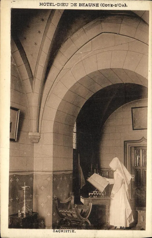 Hôtel-Dieu de Beaune (Côte-d'Or) — Sacristie — F. Béquins - Frente