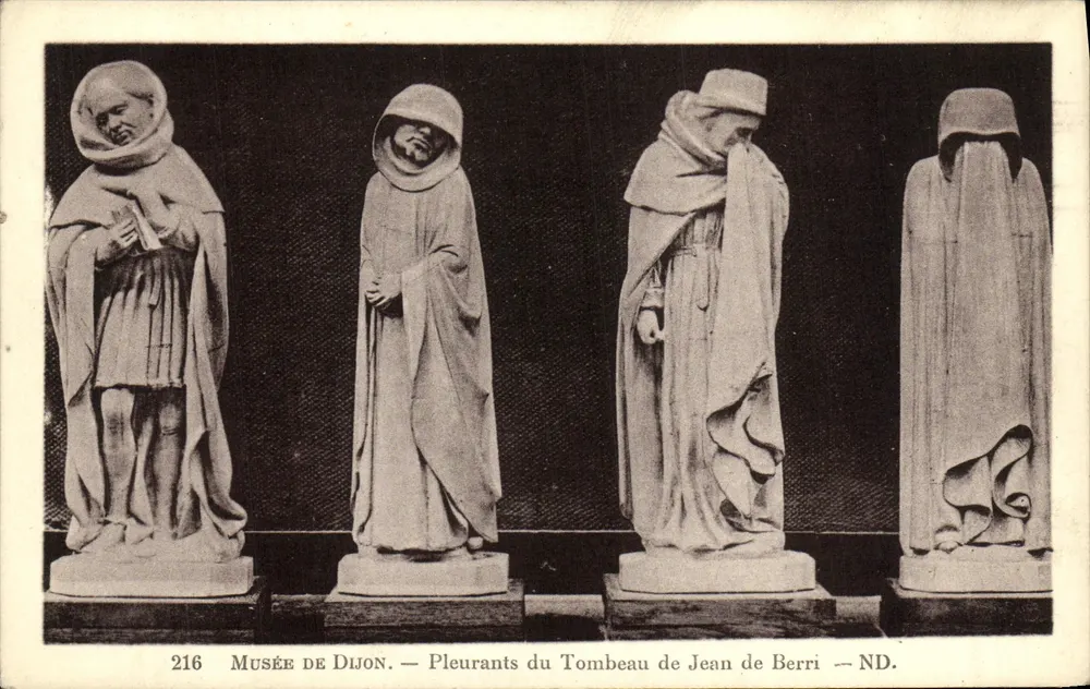 Museum Dijon — Weinende Figuren vom Grab Jean de Berry — ND. - Vorderseite