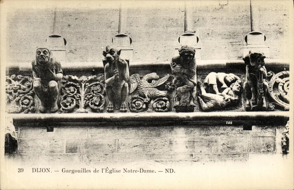 Dijon — Gargoyles der Kirche Notre-Dame — ND. - Vorderseite
