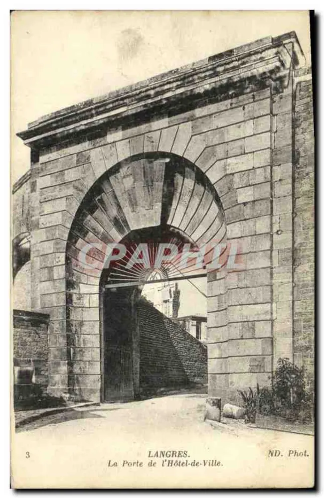 Langres — La Porte de l'Hôtel-de-Ville — ND. Phot. - Vorderseite