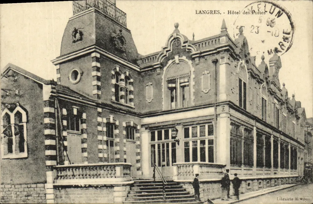 Langres - Hotel das Postas — Livraria M. Pessu - Frente