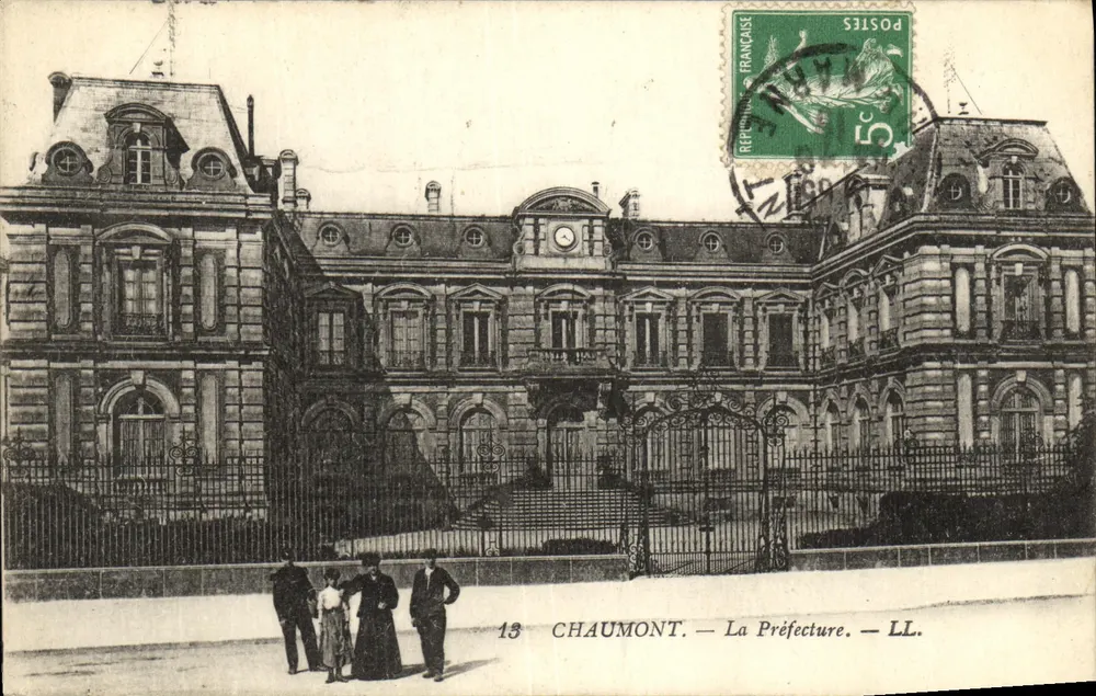 Chaumont — A Prefeitura — LL. — Editor LL. - Frente