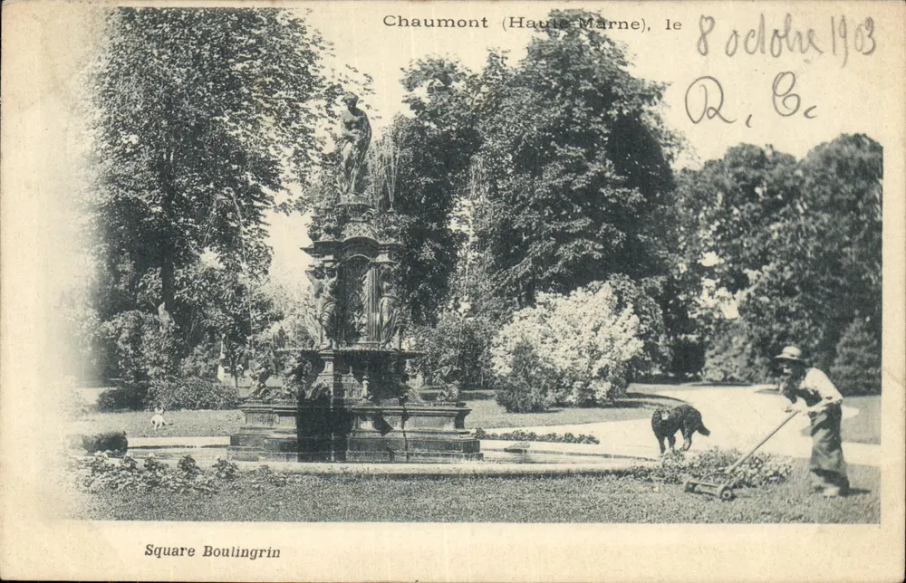 Chaumont (Haute-Marne), o Square Boulingrin — fonte ornada, jardim e jardineiro — editor não identificado - Frente