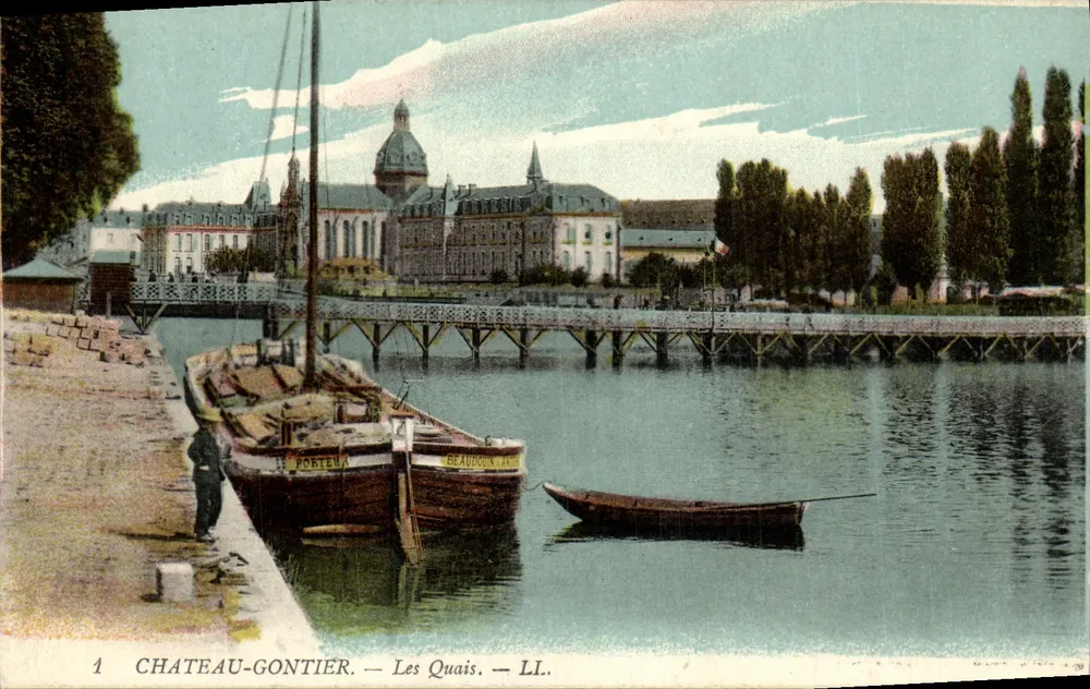 Château-Gaontier — Os Quais — LI. - Frente
