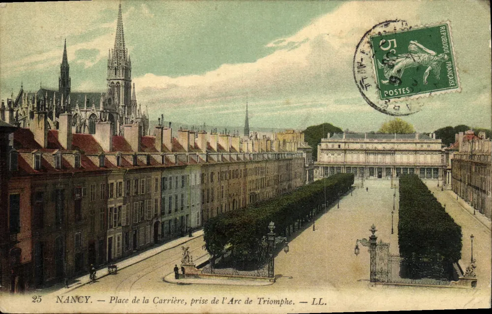 NANCY — Place de la Carrière, Blick vom Arc de Triomphe — LL. - Vorderseite