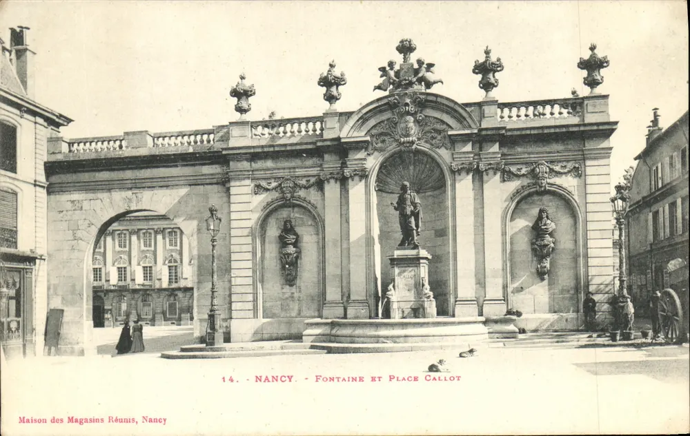 Nancy - Fonte e Praça Callot — Casa dos Magasins Réunis, Nancy, n°14 - Frente