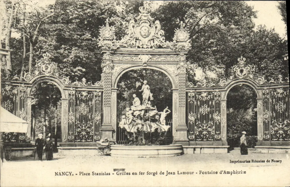 NANCY - Place Stanislas - Eisen-Gitter von Jean Lamour - Fontäne Amphitrite - Vorderseite