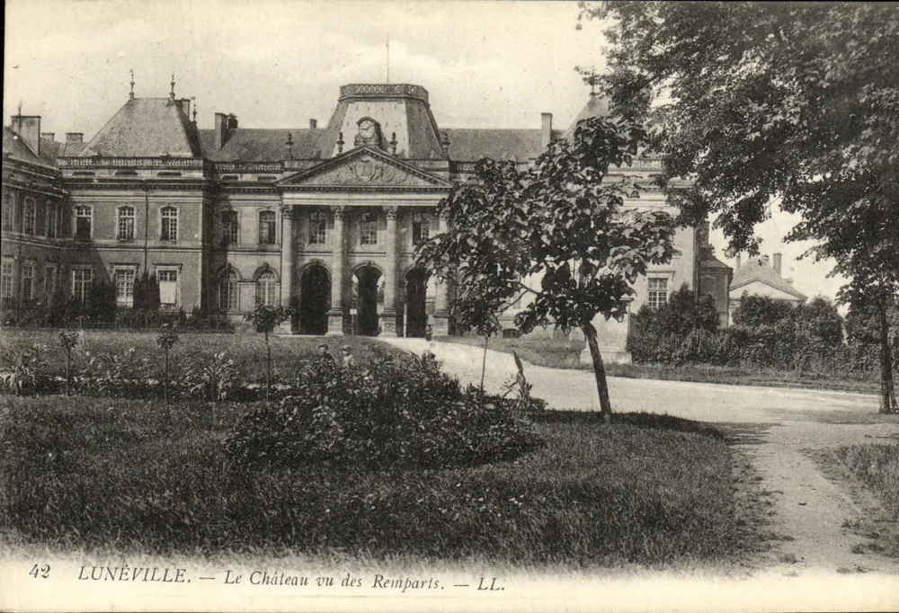 Lunéville — Ansicht des Schlosses von den Mauern — LL. - Vorderseite