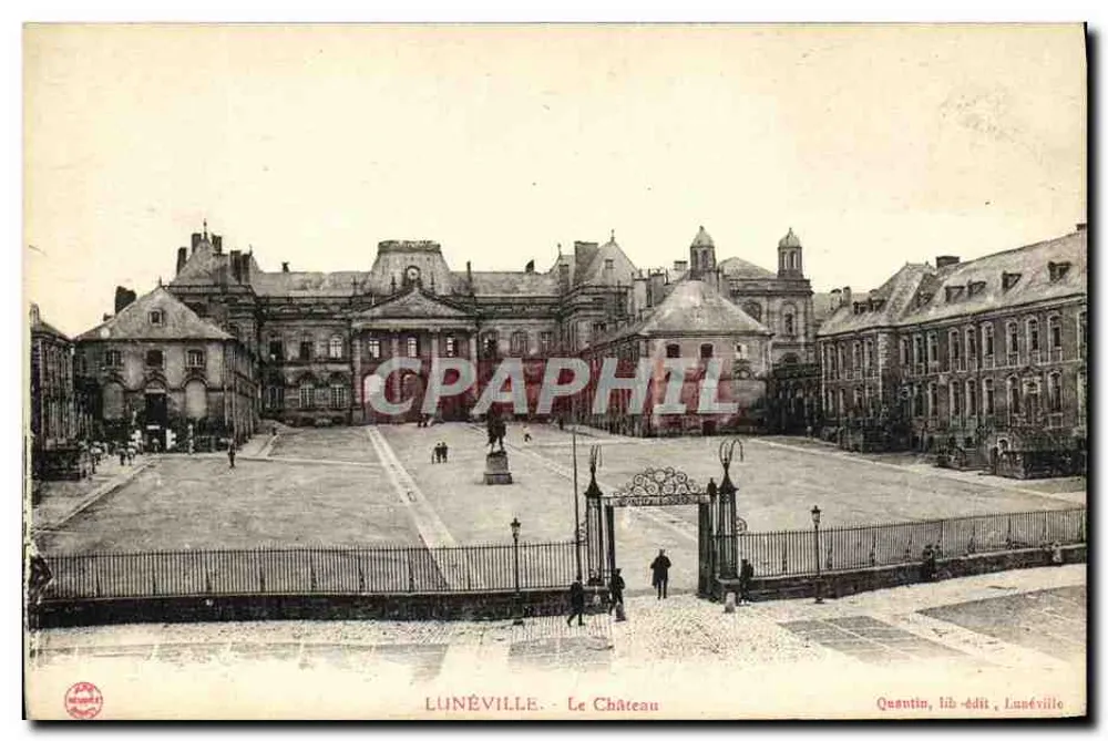Lunéville - O Castelo — vista da praça com grade e estátua — Quantin, lib.-édit, Lunéville - Frente