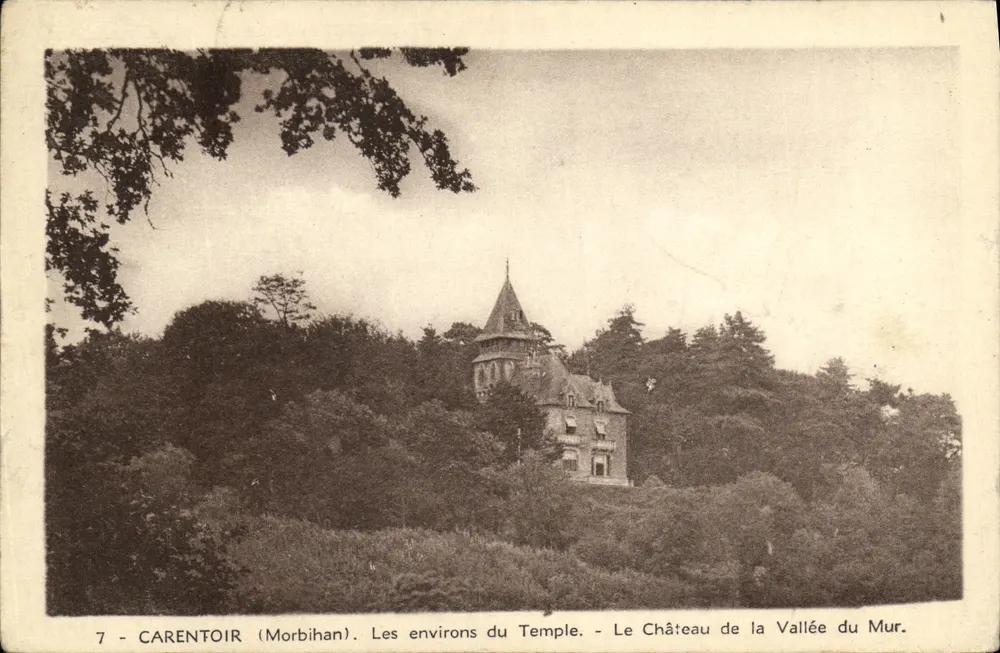 Carentoir (Morbihan) — Umgebung des Tempels — Schloss der Vallée du Mur. Foto A. Donias (L.-et-V.). - Vorderseite