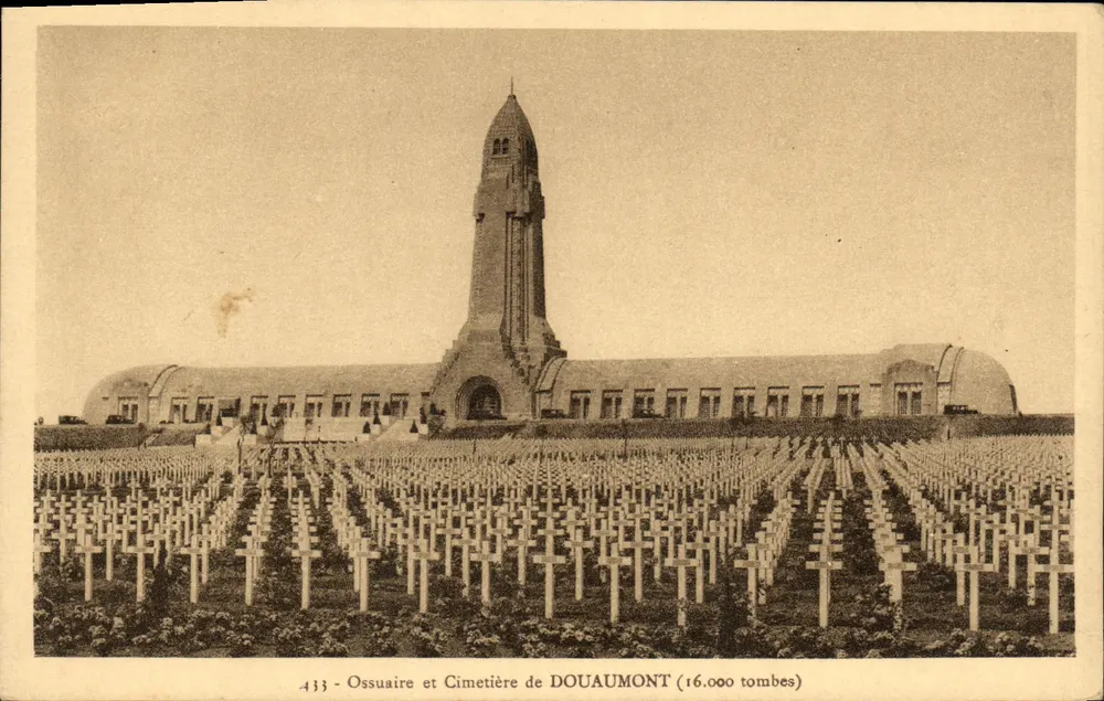 Ossuarium und Friedhof von DOUAUMONT — 16.000 Gräber — Éditions Verdun (Nr. 433) - Vorderseite