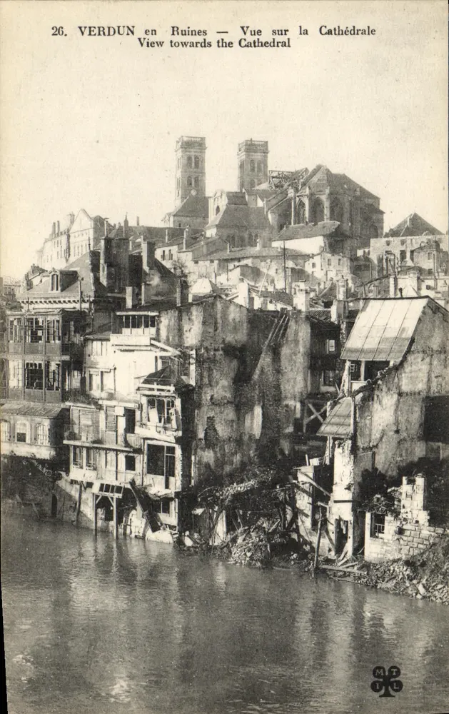 Verdun in Ruinen — Ansicht der Kathedrale — MRIL - Vorderseite