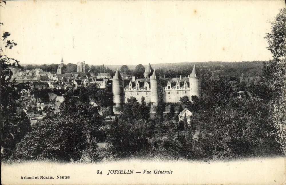 Josselin — Vista Geral — Arlaud et Nozais, Nantes - Frente