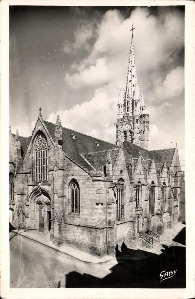 Josselin (Morbihan) — Basílica Nossa Senhora do Roncler — Saby - Frente