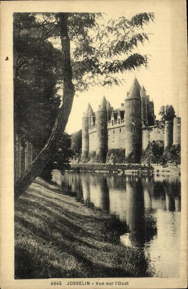 Josselin — Uitzicht op de rivier Oust — uitgever Villard, n° 4945 - Voorkant