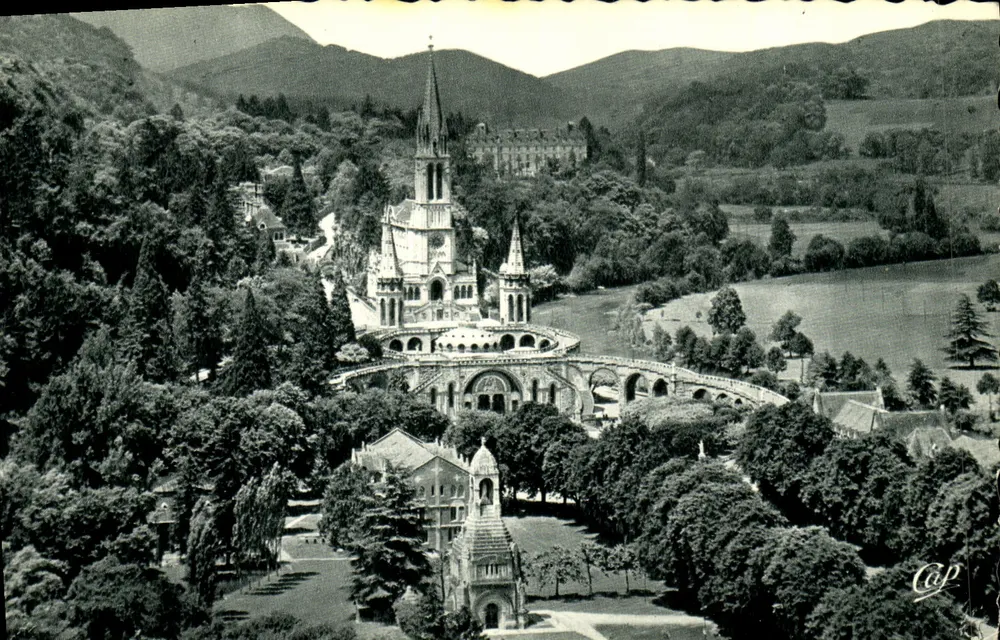 Lourdes — Die Basilika und das gemeinsame Denkmal — Cie des Arts Photomecaniques, Paris - Vorderseite