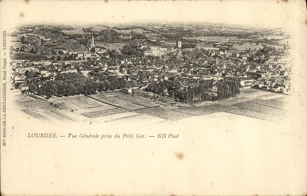 Lourdes — Vista Geral tirada do Petit Ger — Mme Ross-de-la-Derfauière, Hotel Royal - Frente