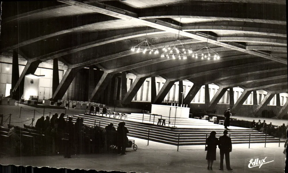 Unterirdische Basilika Saint-Pierre - Lourdes — Verlag Edlux, n° 317 - Vorderseite