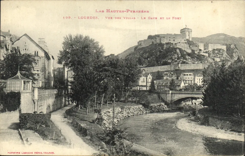 Lourdes — Ansicht der Villas — Der Gave und der Fort - Vorderseite