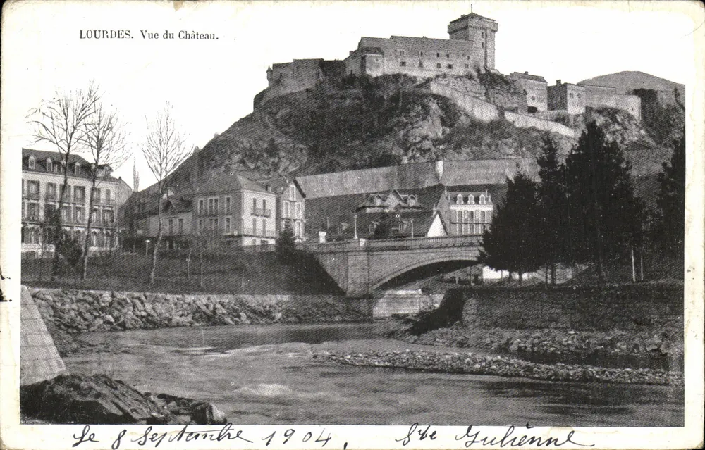 Lourdes. Vista do Castelo — editor desconhecido, número de série não visível - Frente