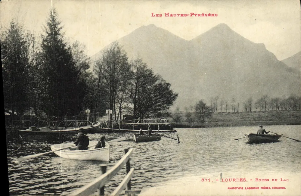 As Altas-Pirineus — Lourdes — Bordas do Lago — Fototipia Labouche Frères, Toulouse, n°871 - Frente