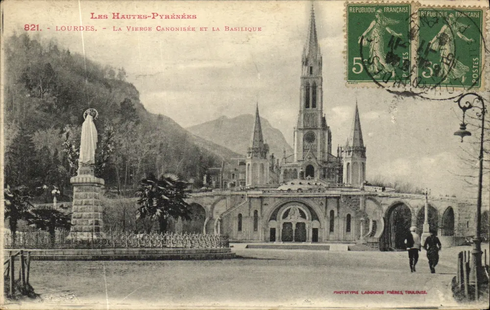 Lourdes — Die Gekrönte Jungfrau und die Basilika — Phototype Labouche Frères, Toulouse - Vorderseite